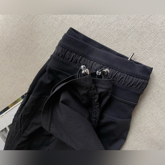 Lululemon Dance Studio Crop Pants Inseam 25” In Black Size 8 - Picture 16 of 16